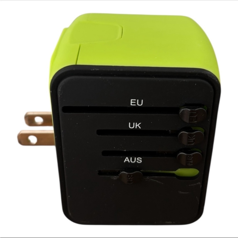 Worldwide Universal Green & Black All-in-One Travel Adapter